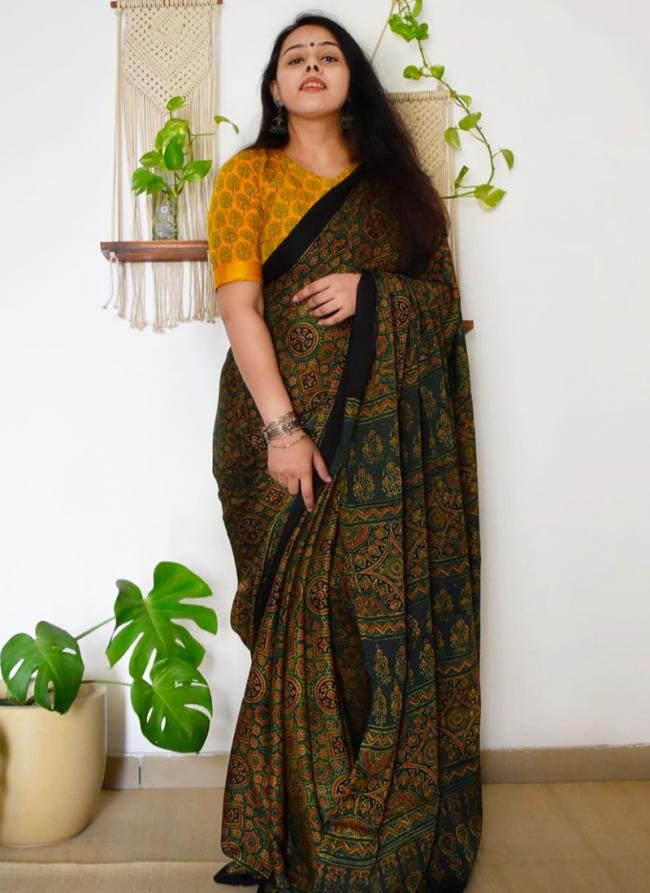 Cotton Green Daily Wear Printed Saree